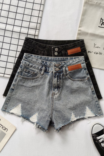 Σορτς τζιν με σκισμένα σχέδια και τσέπες