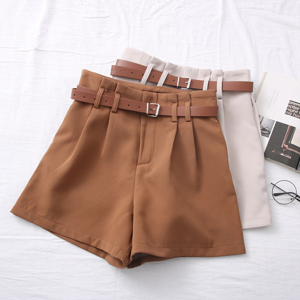 Moderne ženske kratke hlače s remenom visokog struka