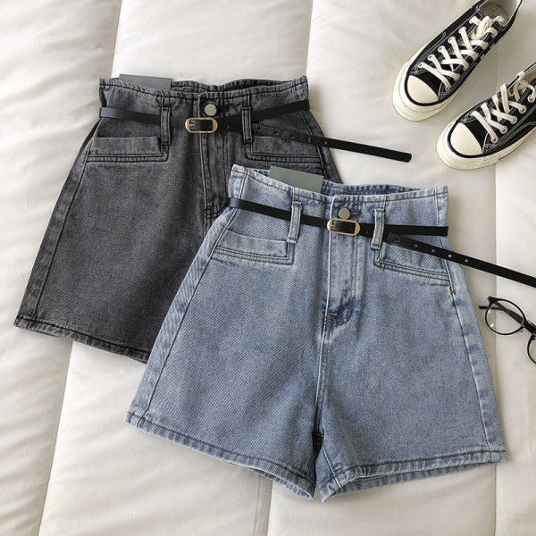 Kratke moderne traperice s remenom i džepovima