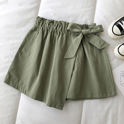 Ženske kratke hlače s trakom