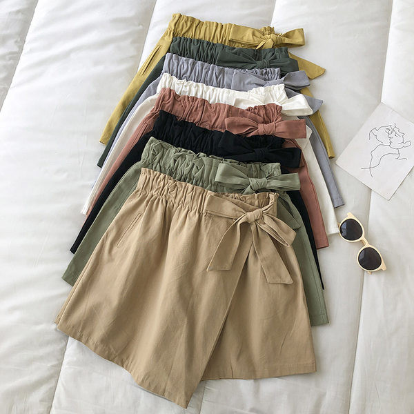 Ženske kratke hlače s trakom