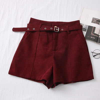 Γυναικεία σορτς φθινόπωρο-χειμερινά με ζώνη