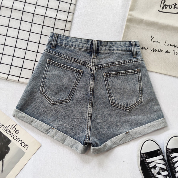 Γυναικείο τζιν κοντό  με τσέπες και ψηλή μέση