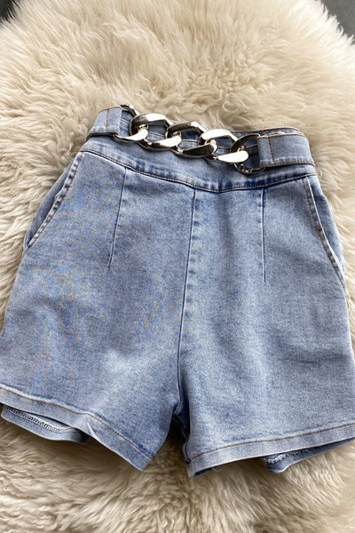 Ženske traperice s metalnim lancem