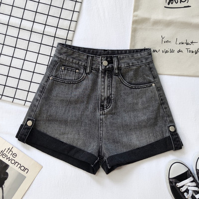 Naiste taskutega teksapüksid - tavaline mudel