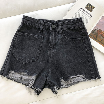 Κοντά τζιν με τσέπες και σχισμένα μοτίβα σε δύο χρώματα