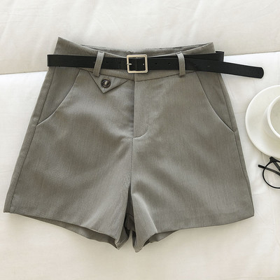 Γυναικεία σορτς με ζώνη