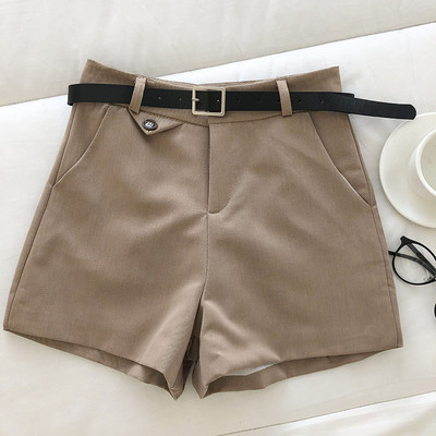 Γυναικεία σορτς με ζώνη