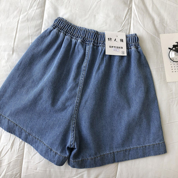 Γυναικεία κοντά τζιν με ελαστικά και κορδόνια