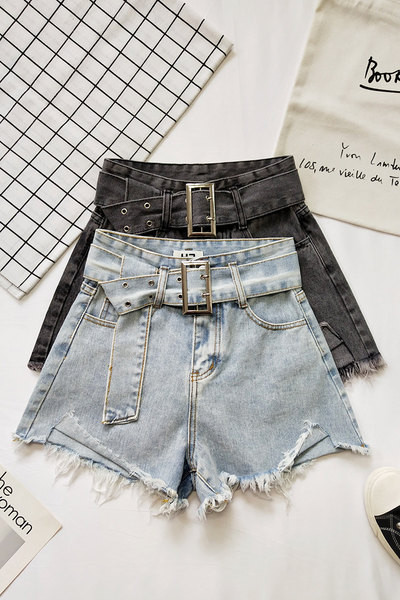 Ženske moderne traperice s remenom i visokim strukom