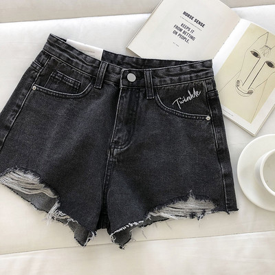 Moderne ženske kratke traperice s aplikacijom