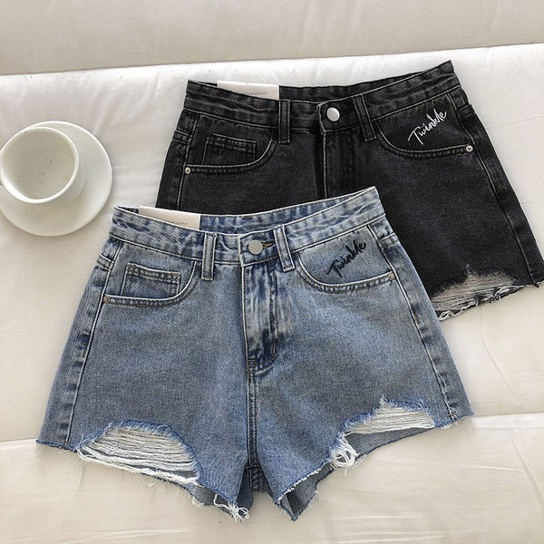 Moderne ženske kratke traperice s aplikacijom