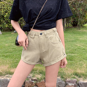 Γυναικεία σορτς τζιν σε διάφορα χρώματα