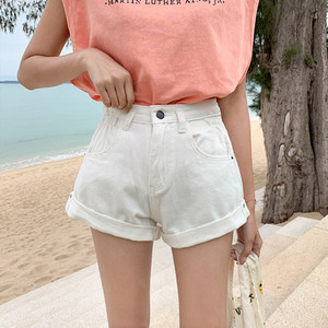 Γυναικεία σορτς τζιν σε διάφορα χρώματα