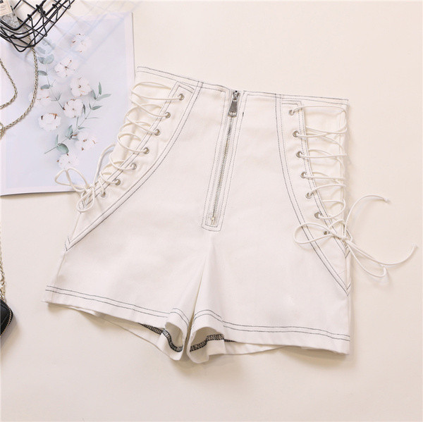 Ženske kratke hlače s vezicama i patentnim zatvaračem