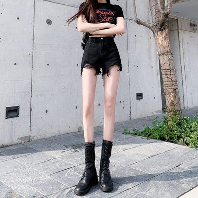 Novi model ženskih kratkih hlača sa visokim strukom i poderanim motivom