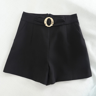 Γυναικεία σορτς με αγκράφα