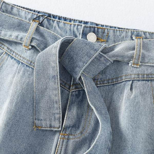 Καλοκαιρινό σορτς τζιν με ζώνη