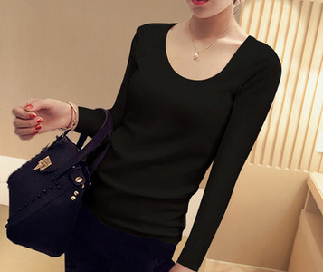 Laisva moteriška palaidinė su 3/4 rankovėmis ir apvalia iškirpte