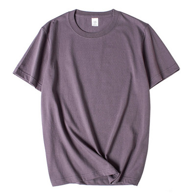 Дамска изчистена тениска с къси ръкави и овално декотле