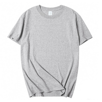 Дамска изчистена тениска с къси ръкави и овално декотле