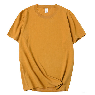 Дамска изчистена тениска с къси ръкави и овално декотле