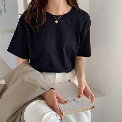 Дамска ежедневна блуза с къс ръкав - изчистен модел