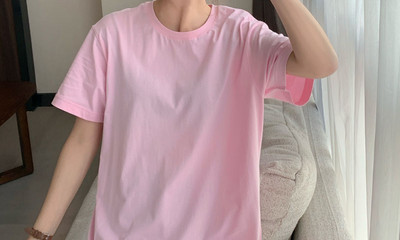 Дамска ежедневна тениска с овално деколте и къси ръкави