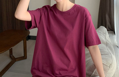 Дамска ежедневна тениска с овално деколте и къси ръкави