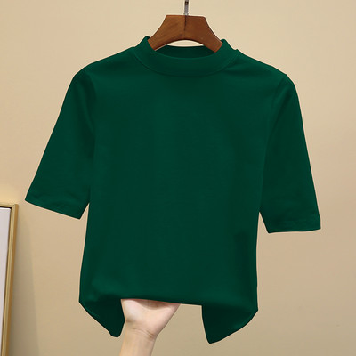 Дамска ежедневна блуза с ниска яка - изчистен модел