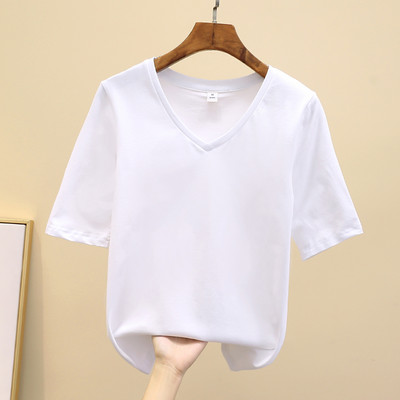 Дамска ежедневна блуза с ниска яка - изчистен модел