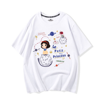 Дамска тениска с къси ръкави и различни апликации