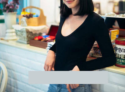 Нов модел дамска ежедневна блуза с обло деколте и 3/4 ръкав