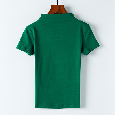 Vienspalvė moteriška palaidinė trumpomis rankovėmis ir polo apykakle