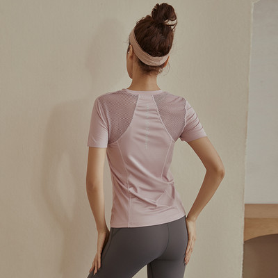 Спортно-ежедневна дамска тениска с къс ръкав