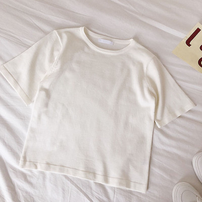 Дамска блуза с къс ръкав и овално деколте в различни цветове