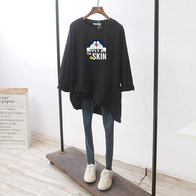 Дамска широка блуза с овално деколте - бял и черен цвят