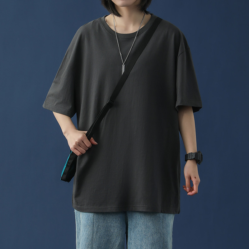 Tricou de damă din bumbac cu decolteu oval și mâneci scurte