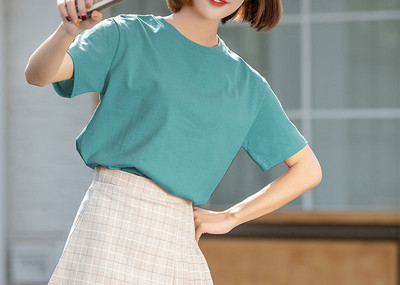 Tricou casual cu decolteu oval