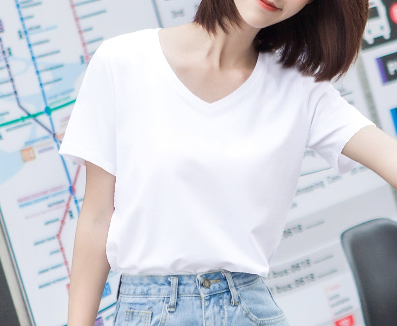 Дамска ежедневна тениска изчистен модел с къс ръкав 