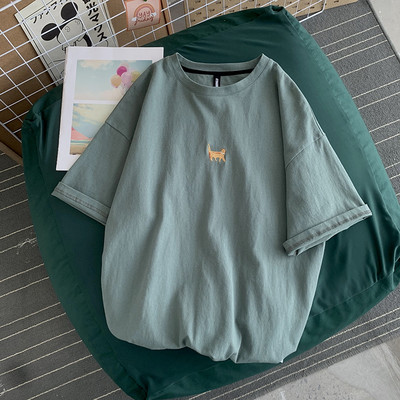 Широк модел дамска тениска с бродерия