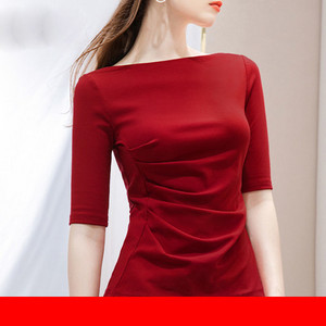 Модерна дамска блуза с овално деколте и 3/4 ръкав