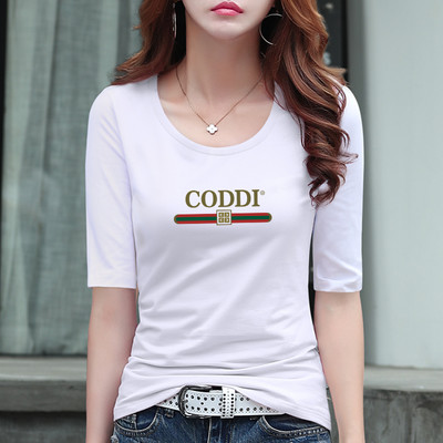 Нов модел дамска блуза с обло деколте и щампа