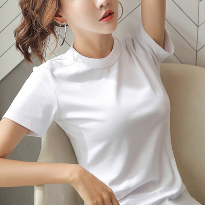 Изчистен модел дамска тениска с къс ръкав и овално деколте