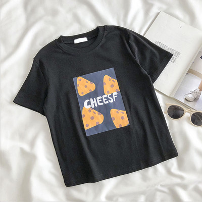 Дамска тениска с овално деколте с апликация в различни цветове