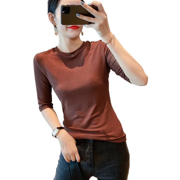 Ежедневна дамска блуза с обло деколте- в няколко цвята