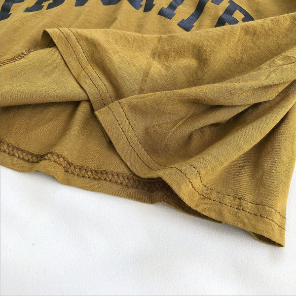 Bluză scurtă de damă cu mâneci lungi și decolteu spitz