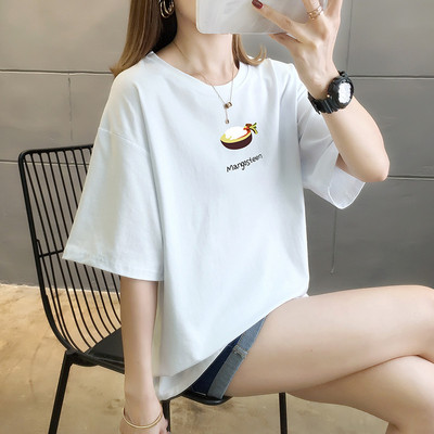 Широка дамска тениска с апликация и обло деколте