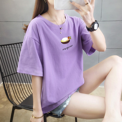 Широка дамска тениска с апликация и обло деколте