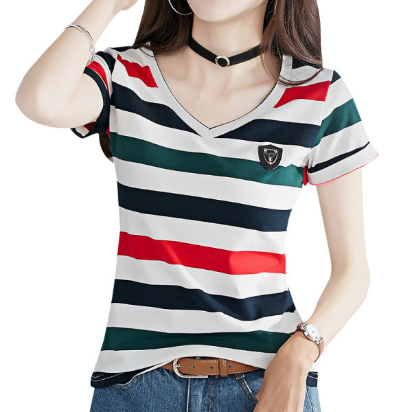 Дамска раирана тениска с къс ръкав и емблема